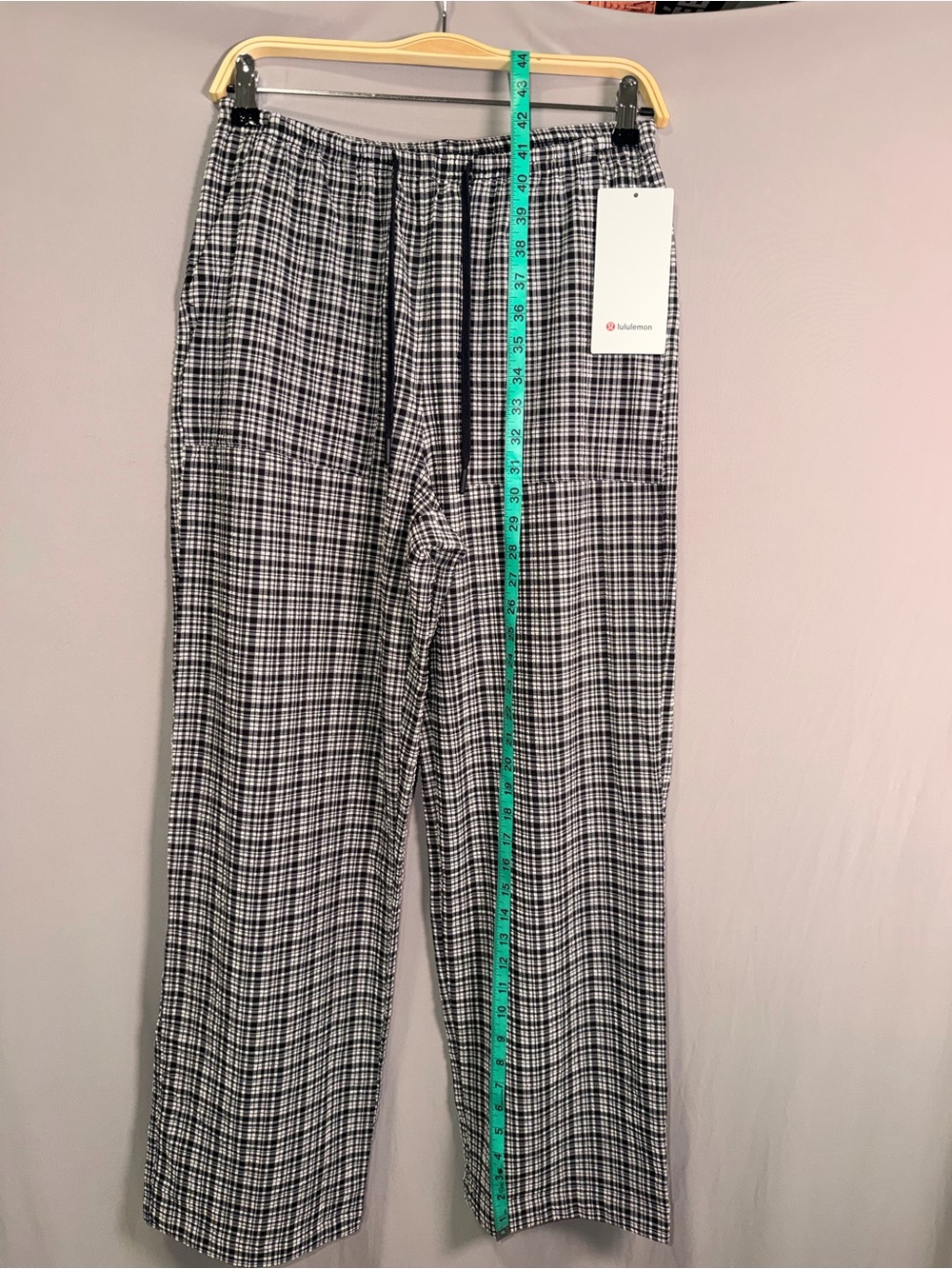 Lululemon Seersucker Check Mid-Rise Pull-on Pant - Picture 10 of 15